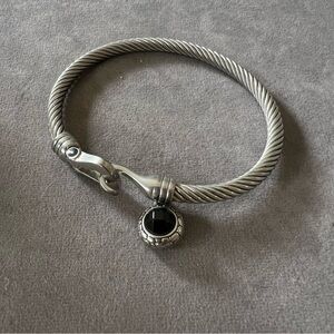 Indulge in Sophistication and Elegance with This Stunning Bracelet ✨